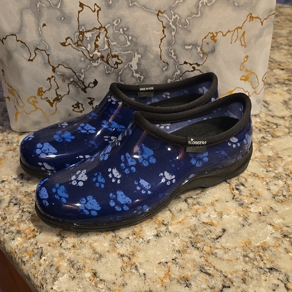 Brand New--Sloggers Women's Blue Paw Print Shoes. - Picture 2 of 3